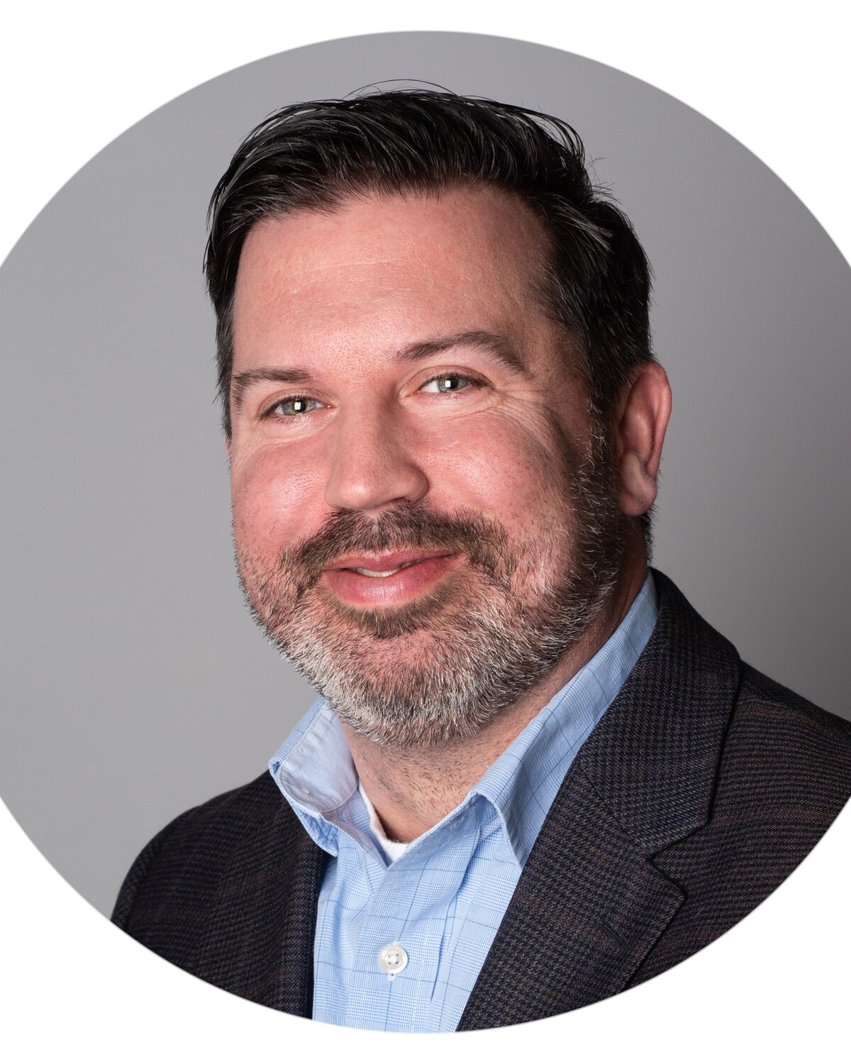 Official portrait of Aaron L. Saunders, Massachusetts State Representative for the 7th Hampden District.