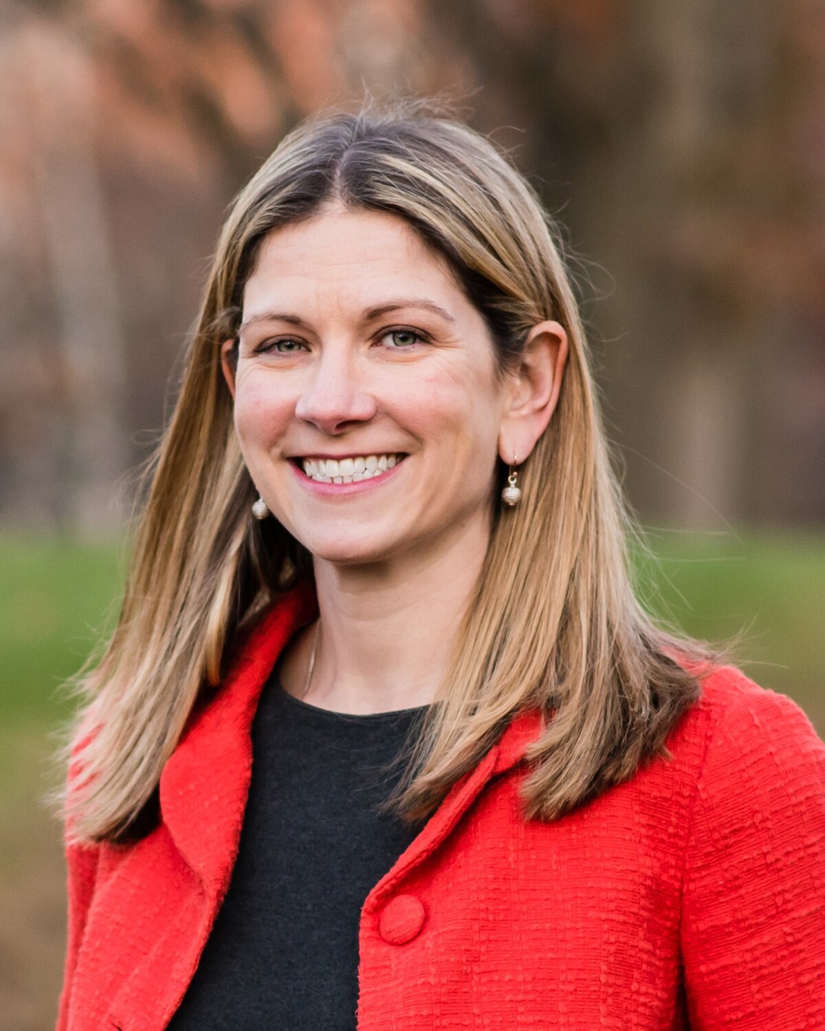 Official portrait of Kate Lipper-Garabedian, Massachusetts State Representative for the 32nd Middlesex District.