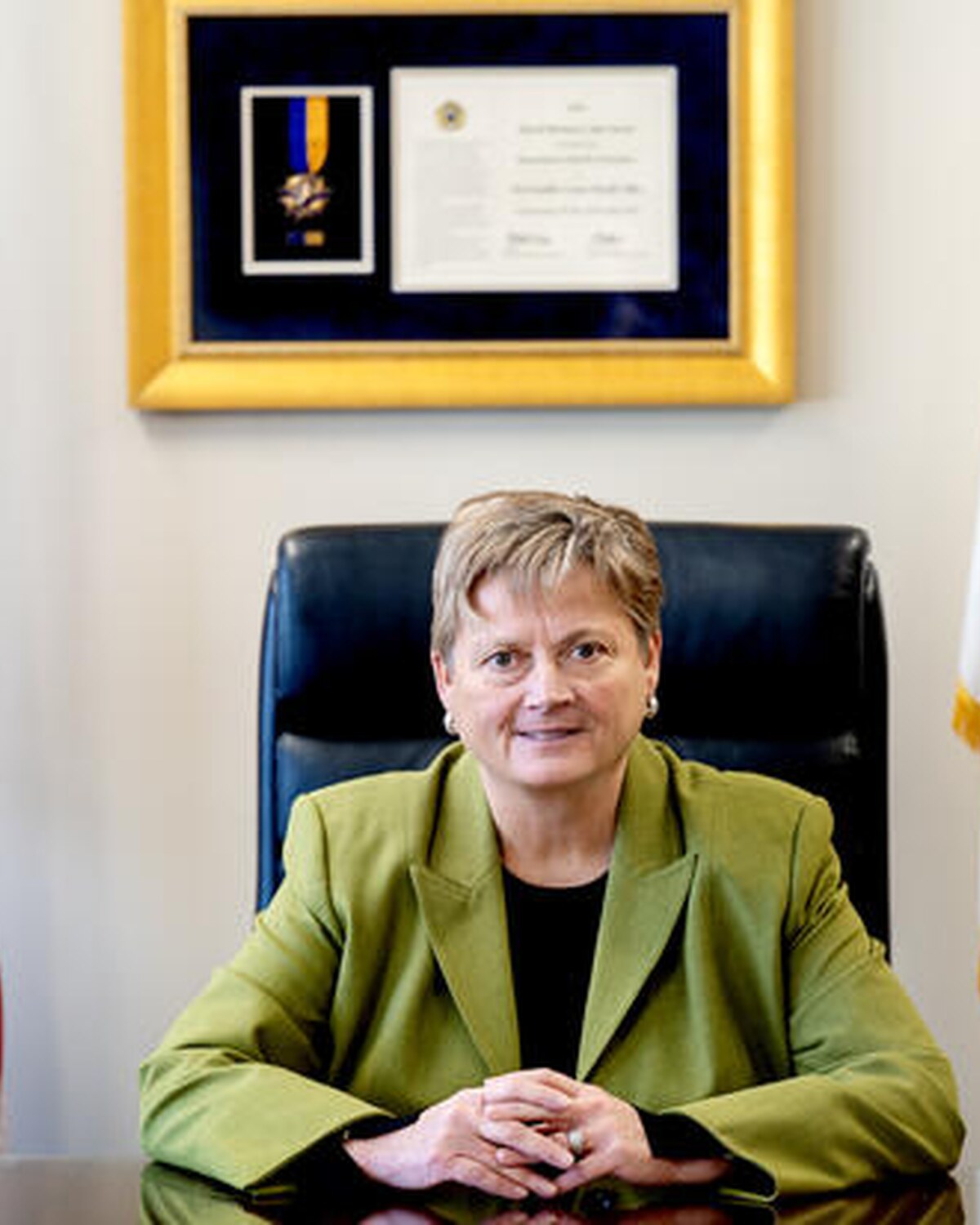 Official portrait of Lori M. Streeter, Franklin County Sheriff.