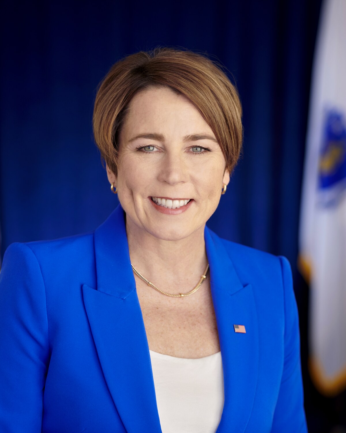 Official portrait of Maura Tracy Healey, Governor of Massachusetts.