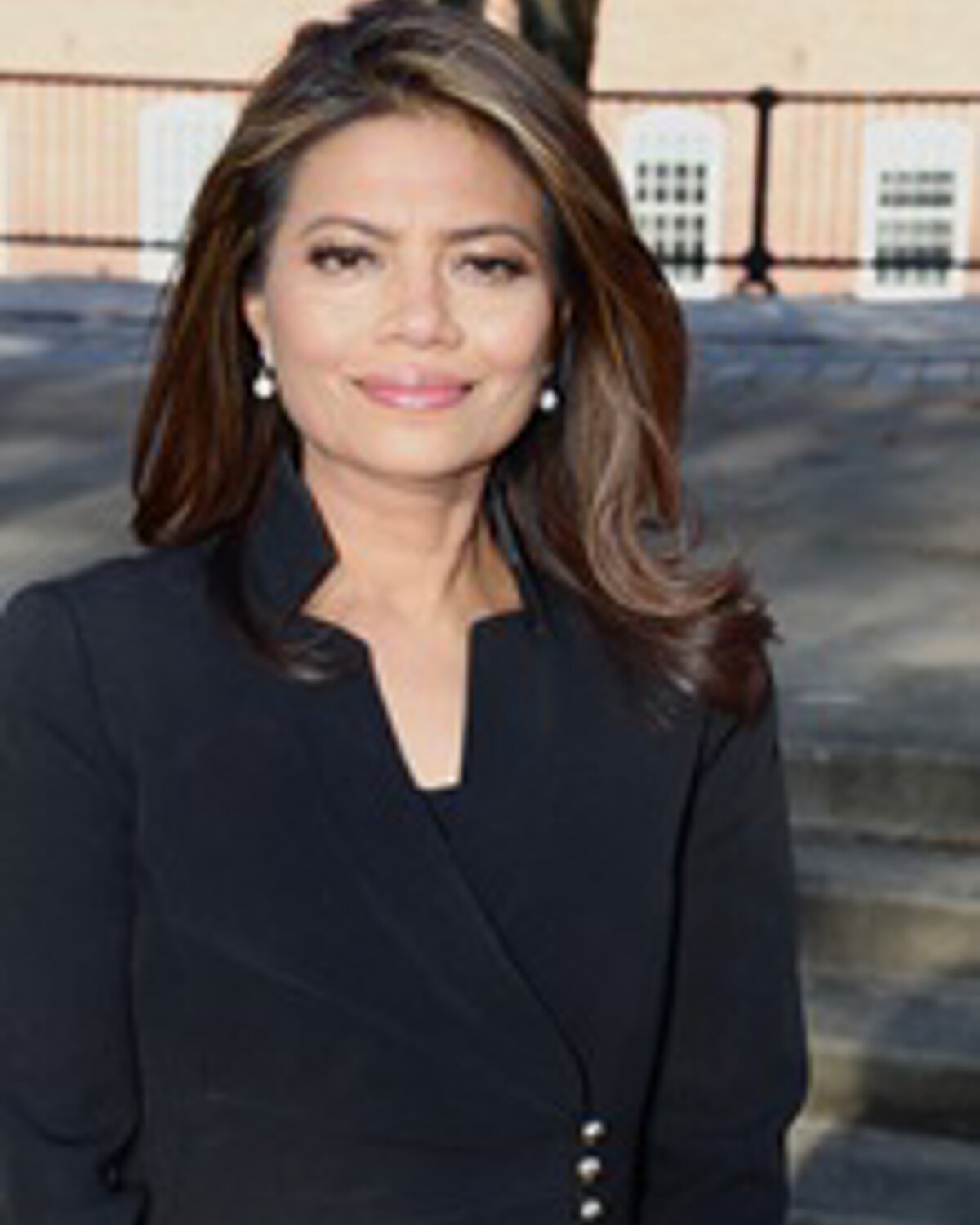 Official portrait of Vanna Howard, Massachusetts State Senator for the First Middlesex District.